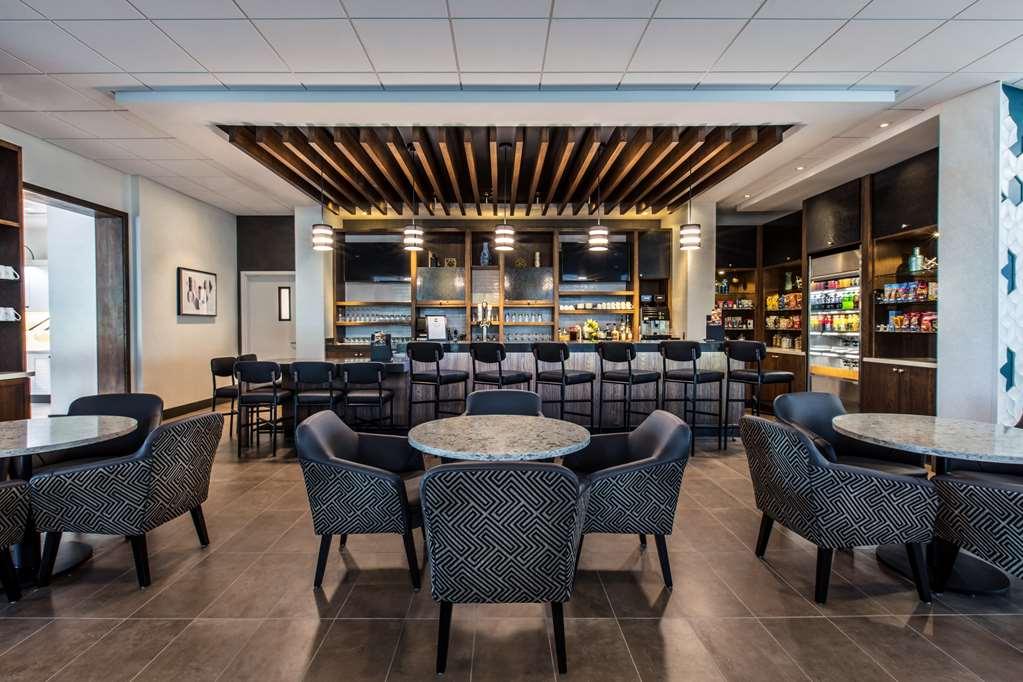 Hyatt Place Delano Restaurant billede